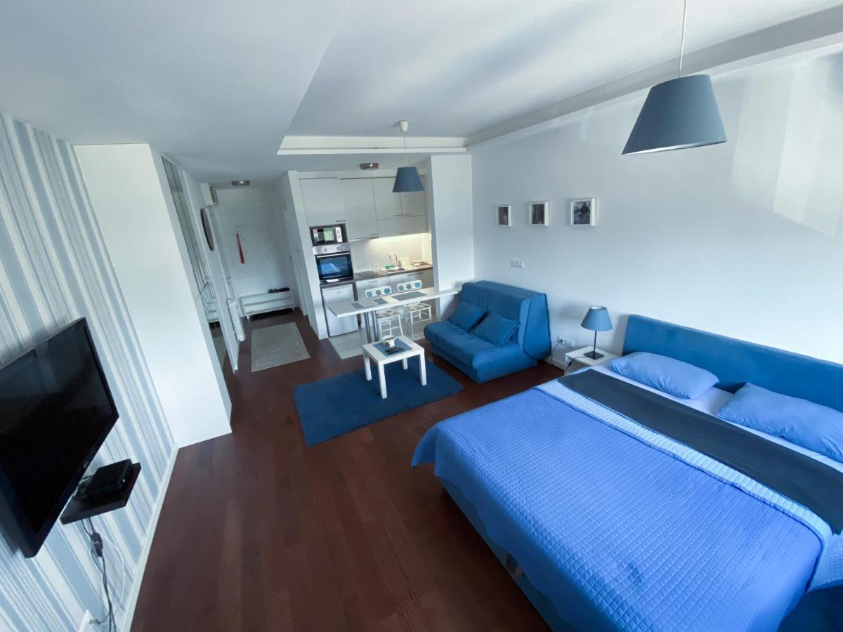 Apartment Azzurro Lux Belgrad Exteriör bild