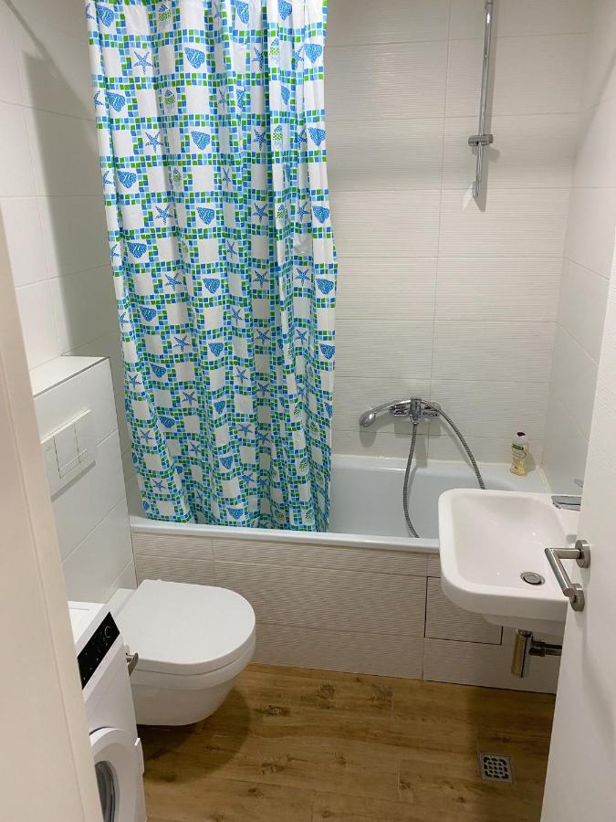Apartment Azzurro Lux Belgrad Exteriör bild